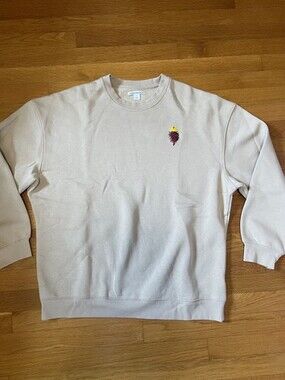 Tan Amazon Essentials Crewneck With Embroidered Sacred Heart Men’s Size Medium